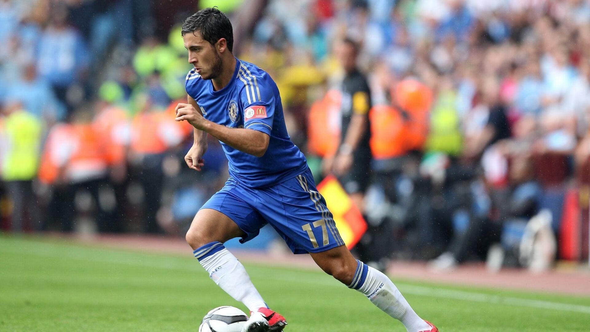 PSG战术反复调整难以找到突破口